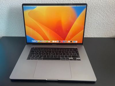 MacBook Pro de 16" (2019), 16 GB de RAM, 1 TB de SSD, Intel Core i7 de 2,6 GHz,  - 5