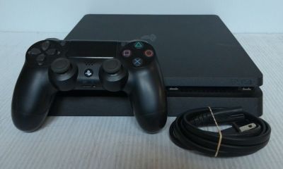 Playstation 4 slim 1tb en perfecto estado