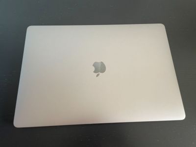 MacBook Pro de 16" (2019), 16 GB de RAM, 1 TB de SSD, Intel Core i7 de 2,6 GHz,  - 2
